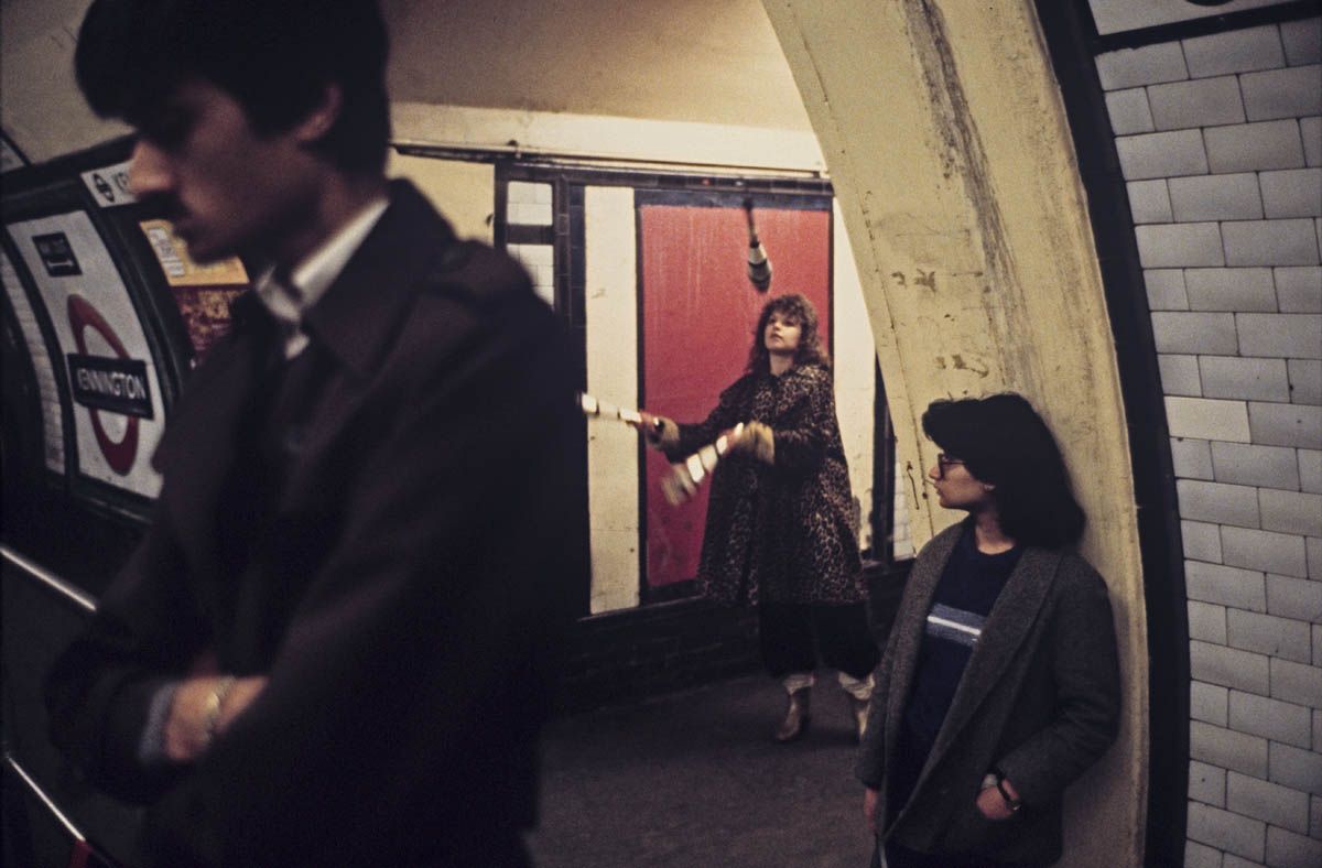 25 Amazing HQ Photos Of The London Underground In The 1980