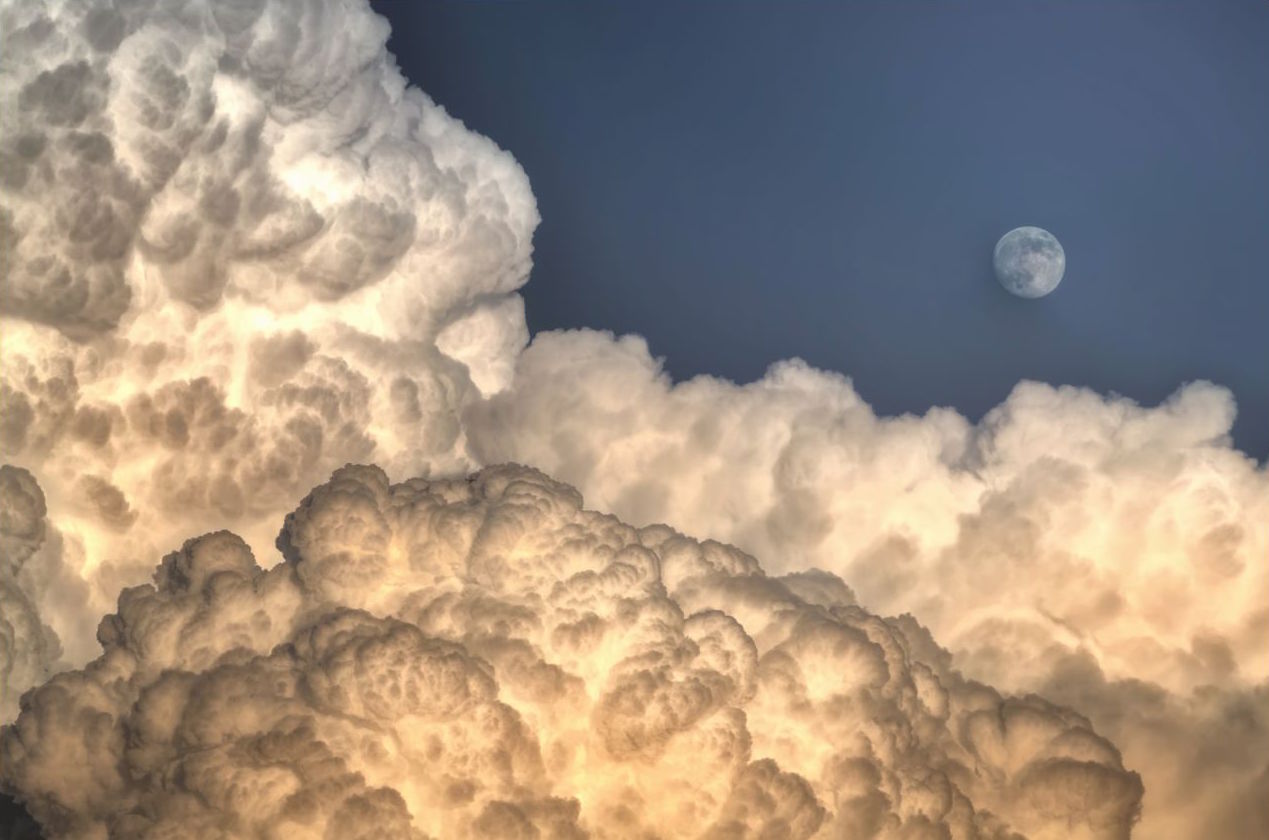 10 Incredible Cloud Formations That Will Blow Your Mind