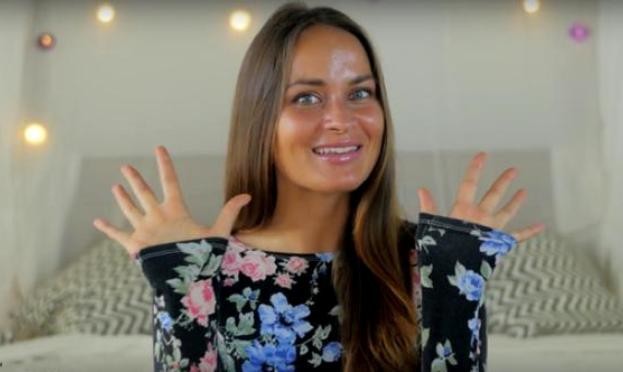 YouTube Vlogger Records Weird And Creepy Guide On How She Gives The ... image