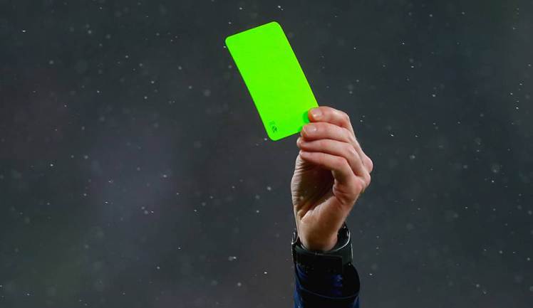 italian-football-is-introducing-a-green-card-in-addition-to-red-and