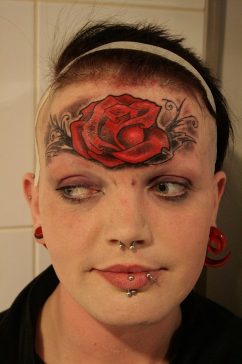 Rouslan Tomumaniantz - Loves Tattooing Faces