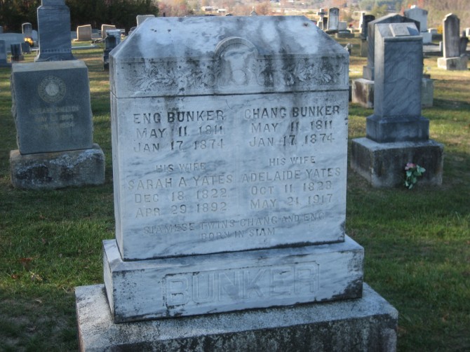 Chang Eng Bunker - Siamese Twins - Grave Stone