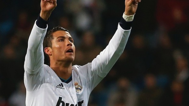 30 Incredible Gifs Of Cristiano Ronaldo On The Football Pitch