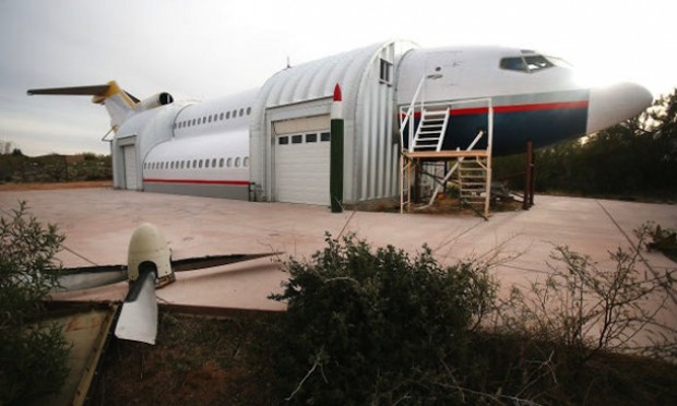 amazing-guest-house-made-from-aeroplanes