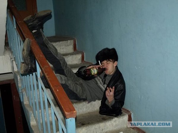 Russian Social Network - drunk on stairs