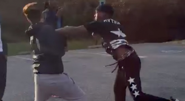 This Is The Best Street Fight Youll Ever See 6324