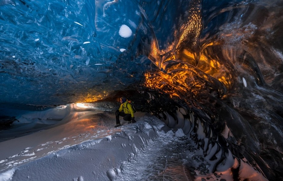 Check Out These Incredible Photos From Inside Iceland's Vatnajokull Glacier