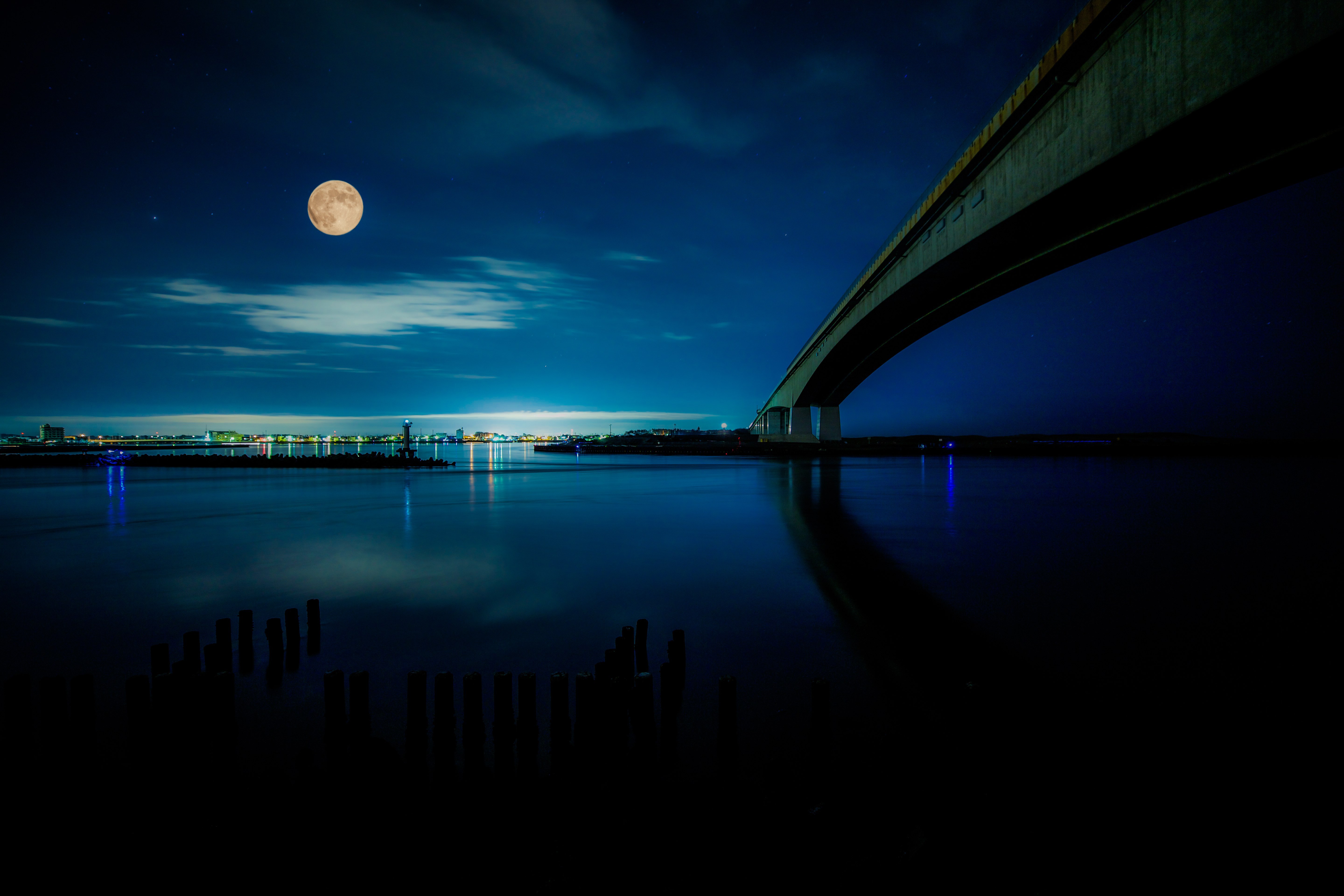 Hidenobu Suzuki - Bridge And Moon