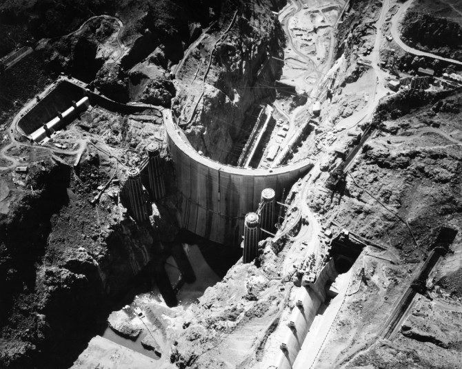 These Photographs Of The Construction Of The Hoover Dam Are Absolutely ...