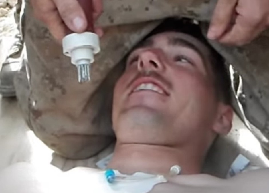 Watch A Soldier Volunteer For A ‘Fast-1’ And Get 12 Thick Needles