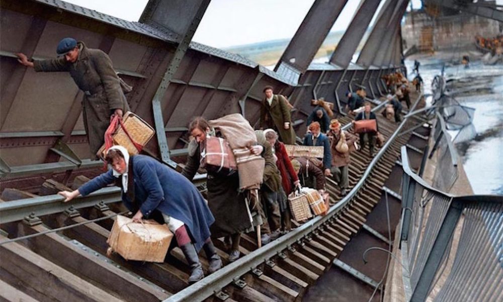 These Colourised Photographs Of WW2 Refugees Put The Current Migrant ...