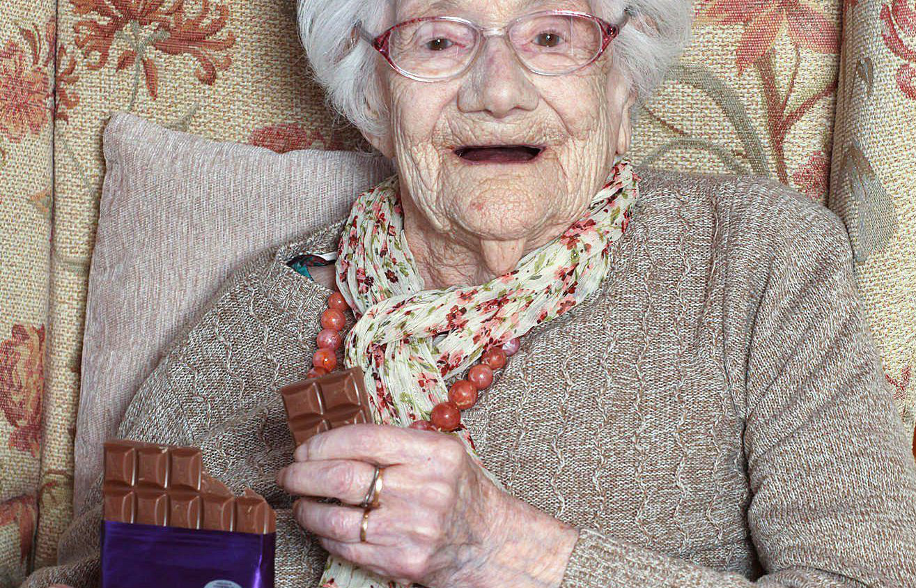 104 Year Old Great Grandmother Says Secret To Staying Old Is Daily Chocolate Bar