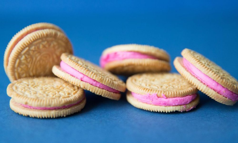 The New Pink Oreos Are Turning People’s Shit Pink – Sick Chirpse