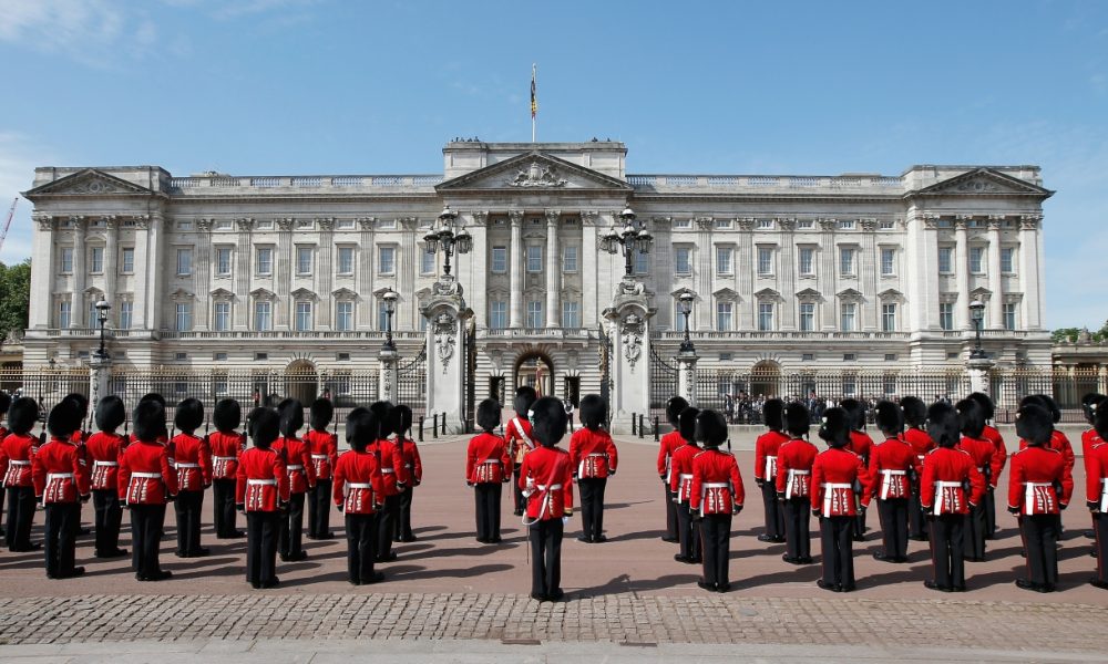 BREAKING: Buckingham Palace Calls 'Immediate Emergency Meeting' With ...