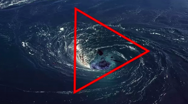 40 000 People Are Now Planning To Storm The Bermuda Triangle Because   Bermuda Triangle 1 600x335 