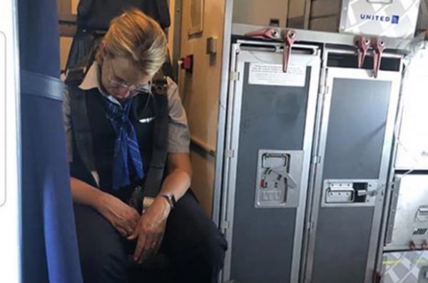 Flight Attendant Was So Drunk Passengers Had To Look After Her Video 