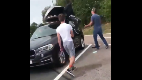 British Tourists Find Migrants Hiding In Car S Roof Box While Travelling Back To Uk Video