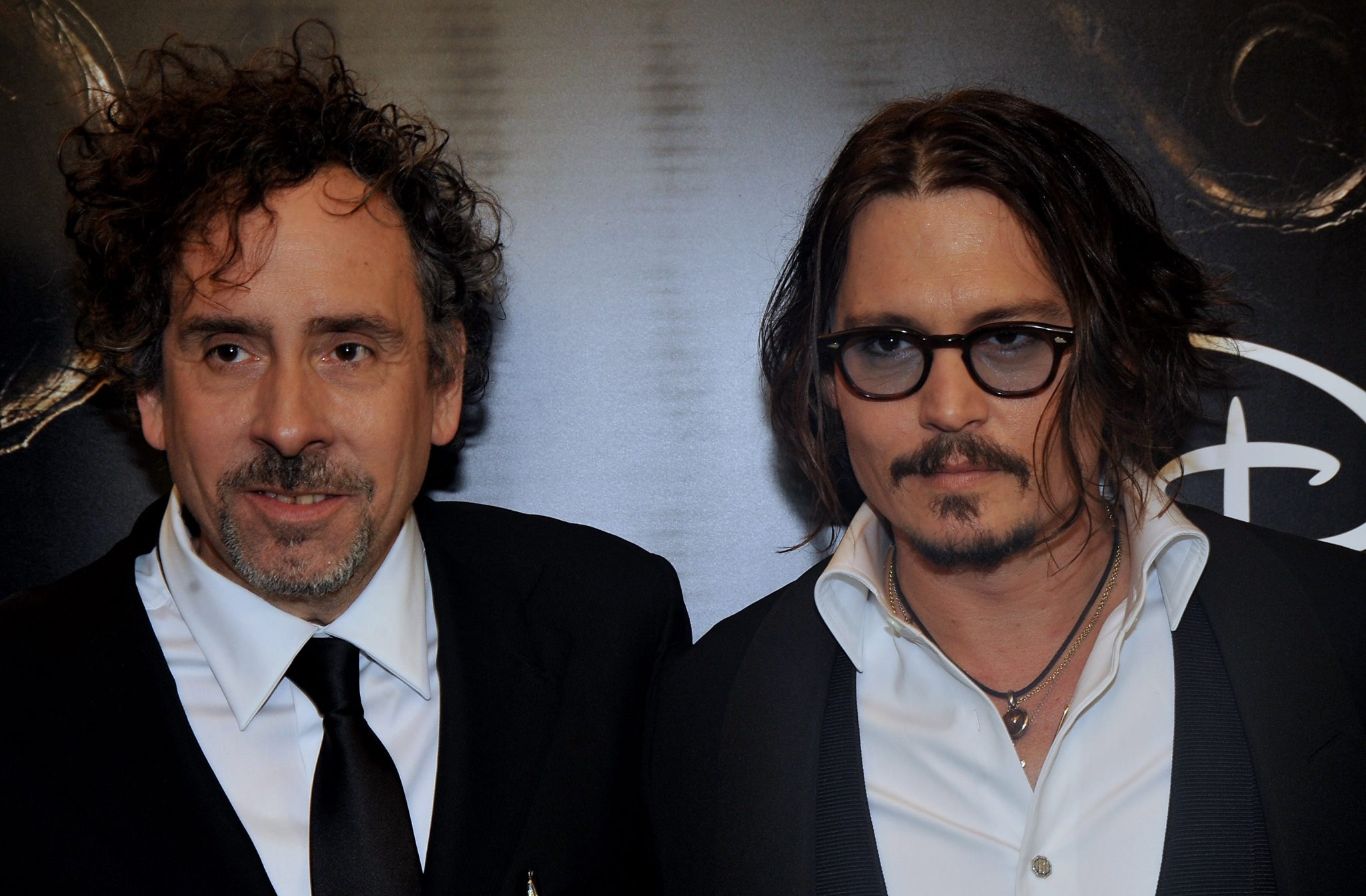 Tim Burton Wants Johnny Depp To Play Gomez In New 'Addams Family ...